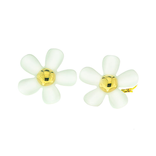 White Daisy Earrings